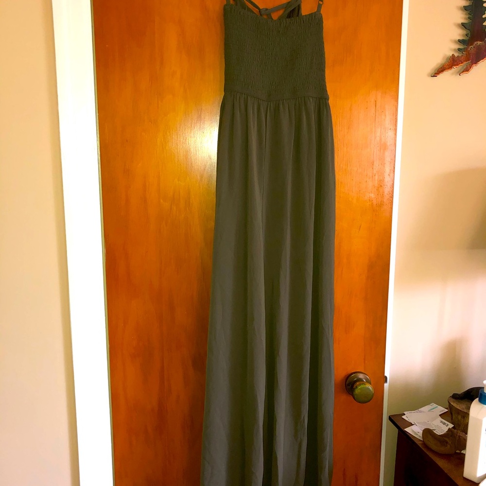 π«SOLDπ«NWT Olive Pant Suit/matching Scrunchie π - Picture 12 of 12